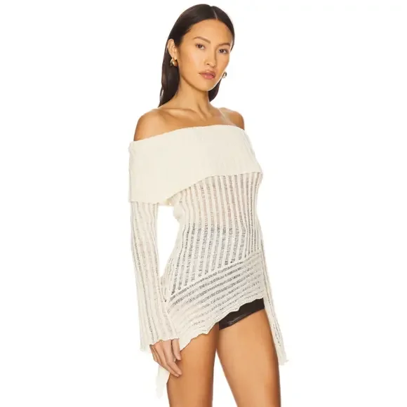 Tawny Sweater Superdown Revolve Sweater in Cream - Picture 2 of 3